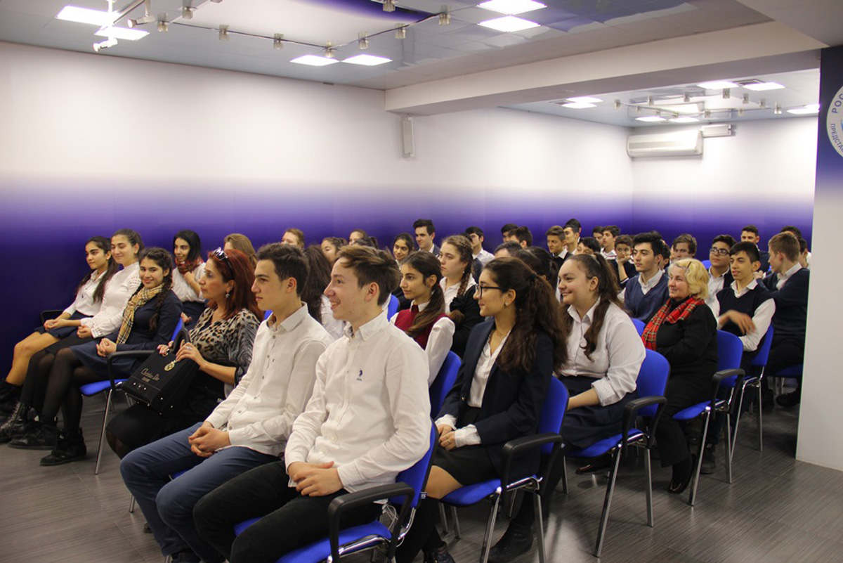 Средневековое азербайджанское зодчество в творчестве русского художника (ФОТО)