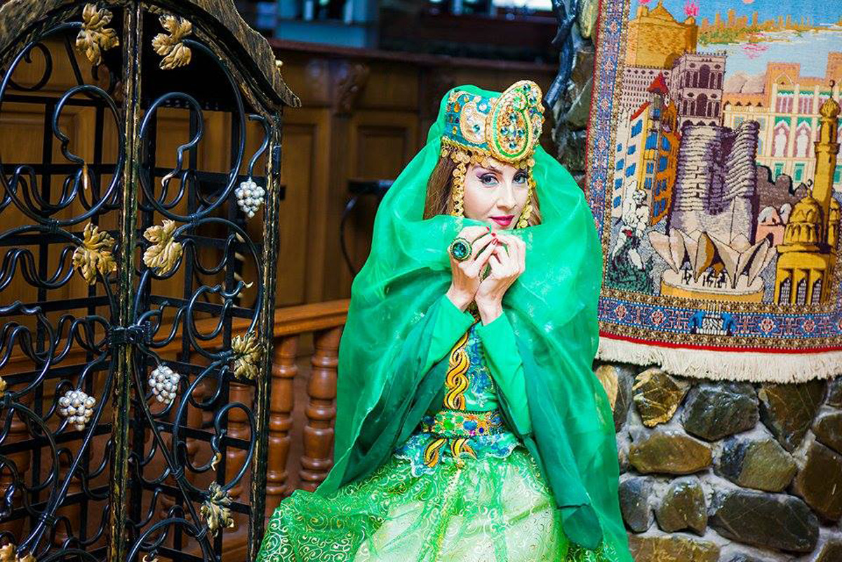 Азербайджанская актриса красочно воплотила Новруз и 8 марта (ФОТО)