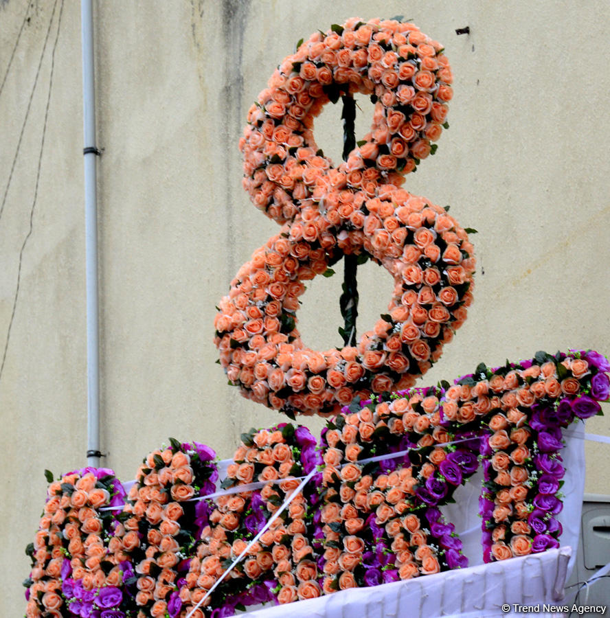 В Азербайджане отмечают Международный женский день (ФОТО)