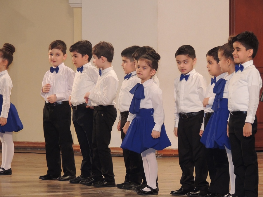 Праздничный концерт на сцене филармонии в Баку (ФОТО)