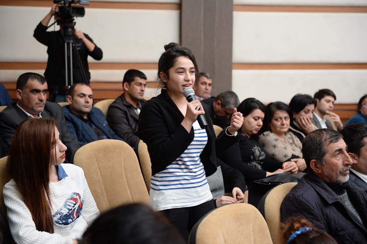 Общественное объединение "Региональное развитие" Фонда Гейдара Алиева встретилось с жителями Лянкярана и Астары (ФОТО)