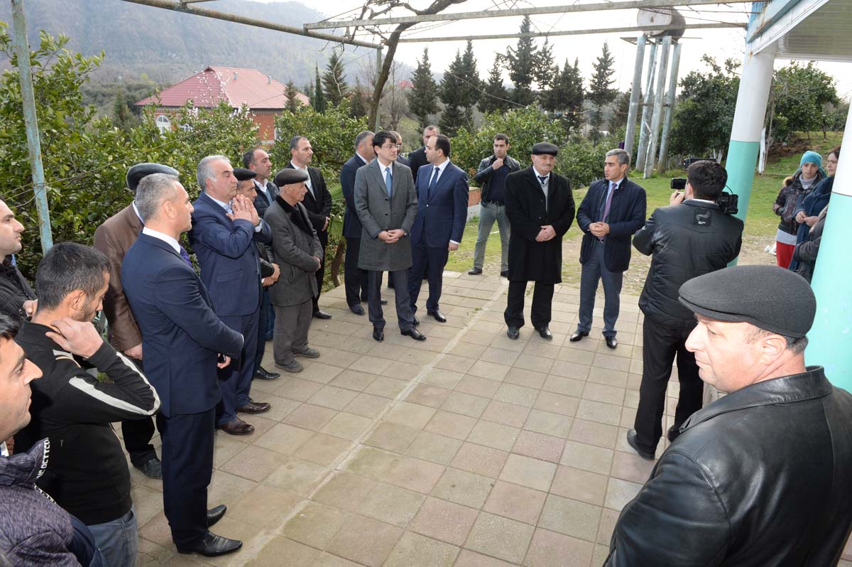 Общественное объединение "Региональное развитие" Фонда Гейдара Алиева встретилось с жителями Лянкярана и Астары (ФОТО)