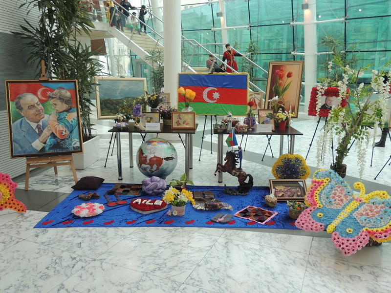 В Международном центре мугама состоялось награждение по случаю 8 марта (ФОТО)