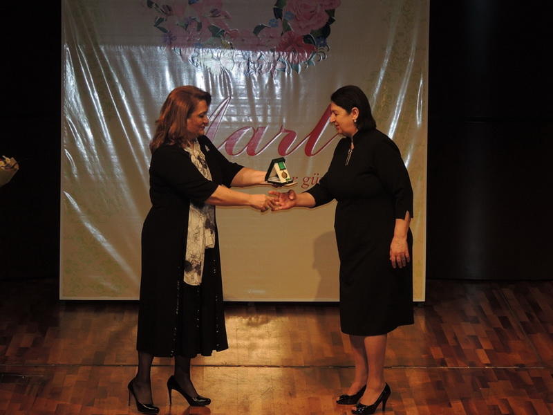 В Международном центре мугама состоялось награждение по случаю 8 марта (ФОТО)