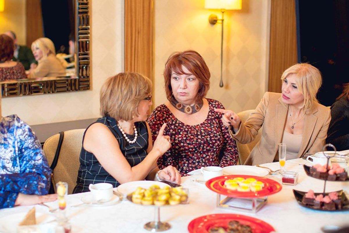 "Не выглядеть молодым, а быть молодым" - интересная встреча в Баку (ФОТО, ВИДЕО)