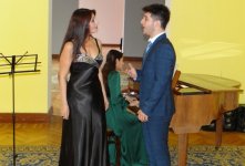 Весенние поздравления в Баку (ФОТО)