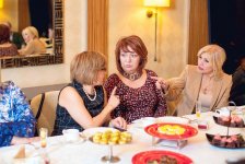 "Не выглядеть молодым, а быть молодым" - интересная встреча в Баку (ФОТО, ВИДЕО)