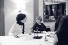 "Не выглядеть молодым, а быть молодым" - интересная встреча в Баку (ФОТО, ВИДЕО)