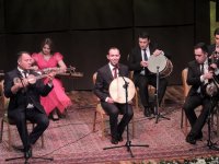 8 Марта и "Йель чершенбеси" - праздничный вечер в Баку  (ФОТО)