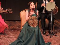 8 Марта и "Йель чершенбеси" - праздничный вечер в Баку  (ФОТО)