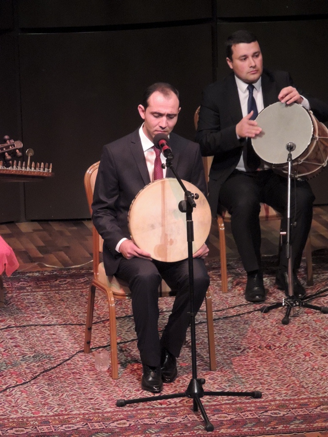 8 Марта и "Йель чершенбеси" - праздничный вечер в Баку  (ФОТО)