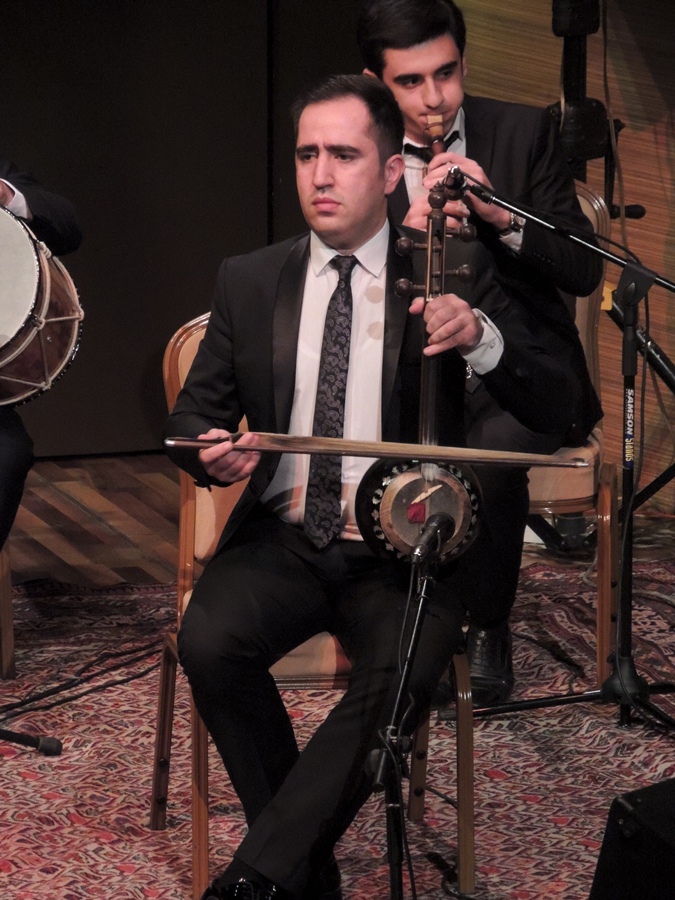 8 Марта и "Йель чершенбеси" - праздничный вечер в Баку  (ФОТО)