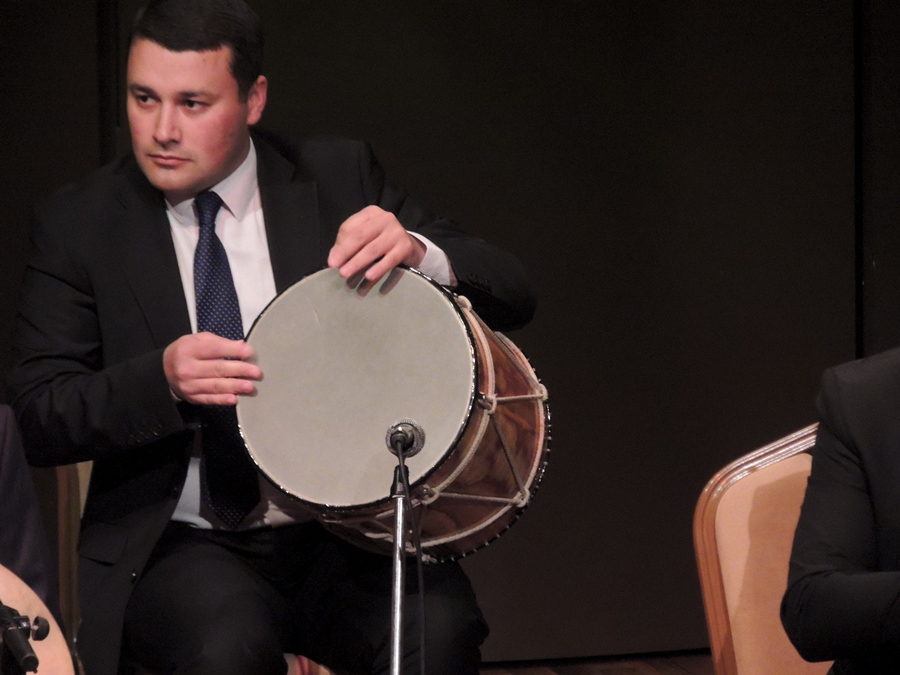 8 Марта и "Йель чершенбеси" - праздничный вечер в Баку  (ФОТО)