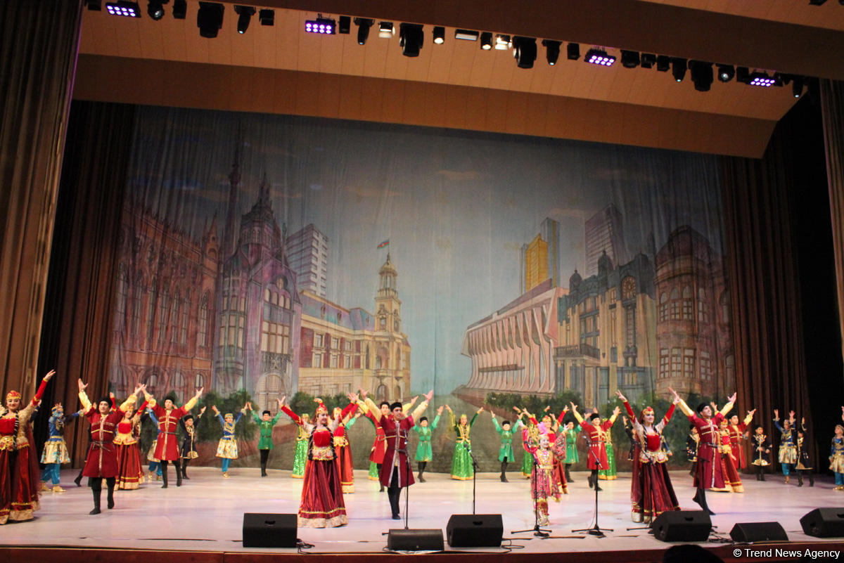 Грузины исполнили гимн Азербайджана – потрясающий праздник танца в Баку  (ФОТО, ВИДЕО)