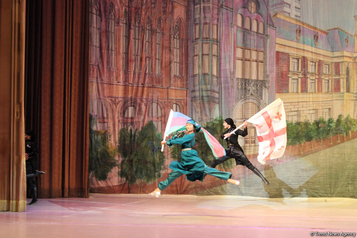 Грузины исполнили гимн Азербайджана – потрясающий праздник танца в Баку  (ФОТО, ВИДЕО)