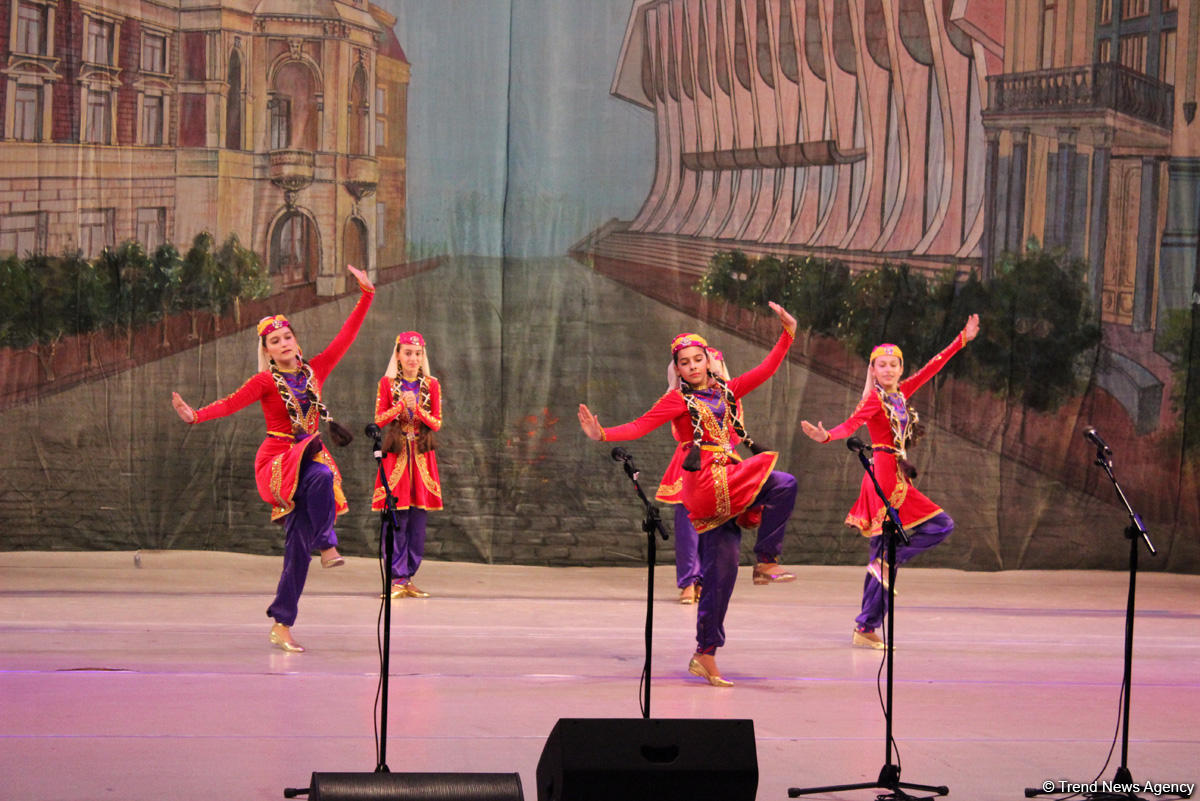 Грузины исполнили гимн Азербайджана – потрясающий праздник танца в Баку  (ФОТО, ВИДЕО)