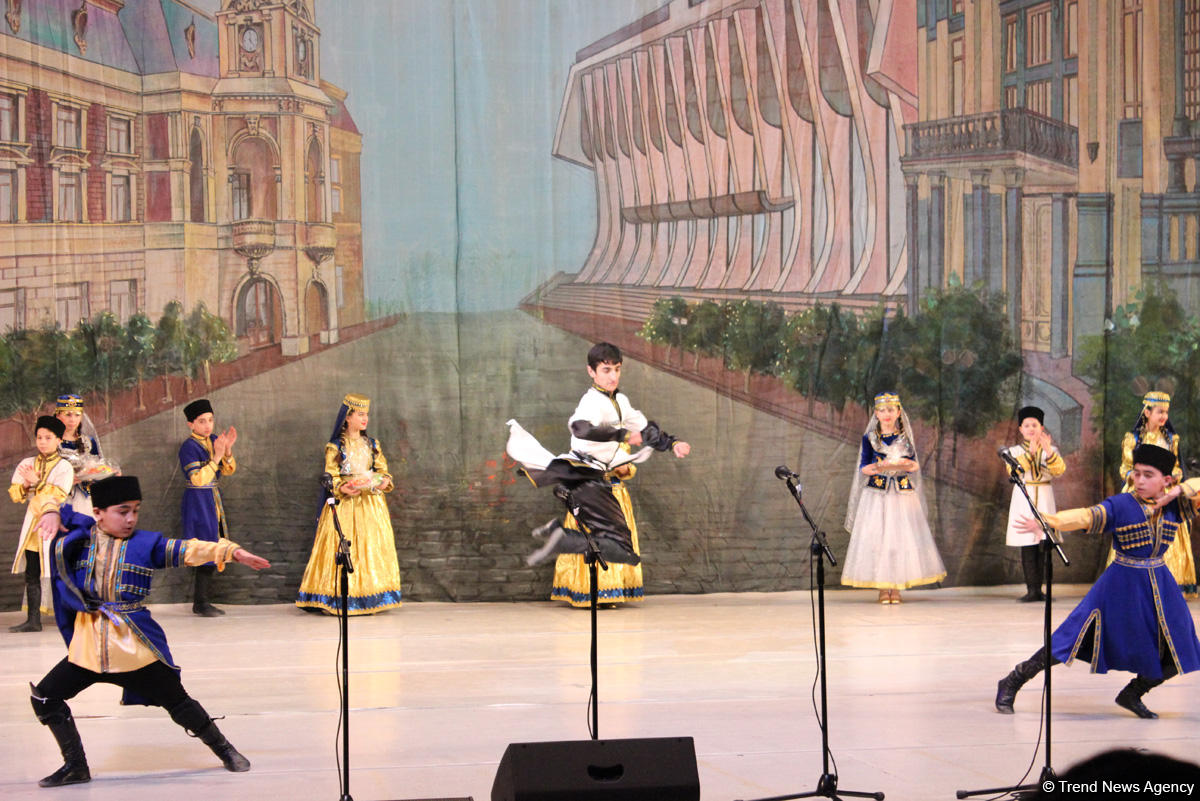 Грузины исполнили гимн Азербайджана – потрясающий праздник танца в Баку  (ФОТО, ВИДЕО)