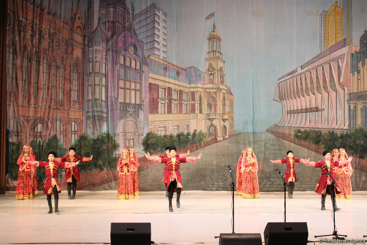 Грузины исполнили гимн Азербайджана – потрясающий праздник танца в Баку  (ФОТО, ВИДЕО)