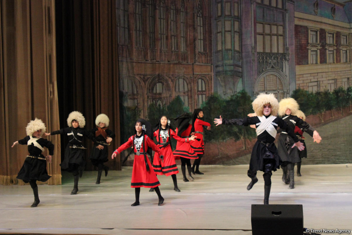 Грузины исполнили гимн Азербайджана – потрясающий праздник танца в Баку  (ФОТО, ВИДЕО)