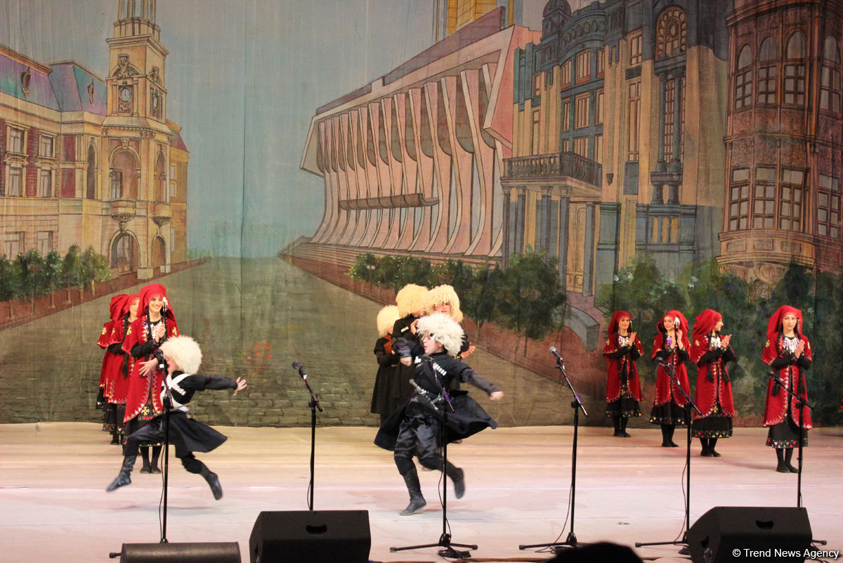 Грузины исполнили гимн Азербайджана – потрясающий праздник танца в Баку  (ФОТО, ВИДЕО)