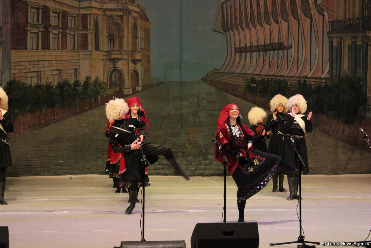 Грузины исполнили гимн Азербайджана – потрясающий праздник танца в Баку  (ФОТО, ВИДЕО)