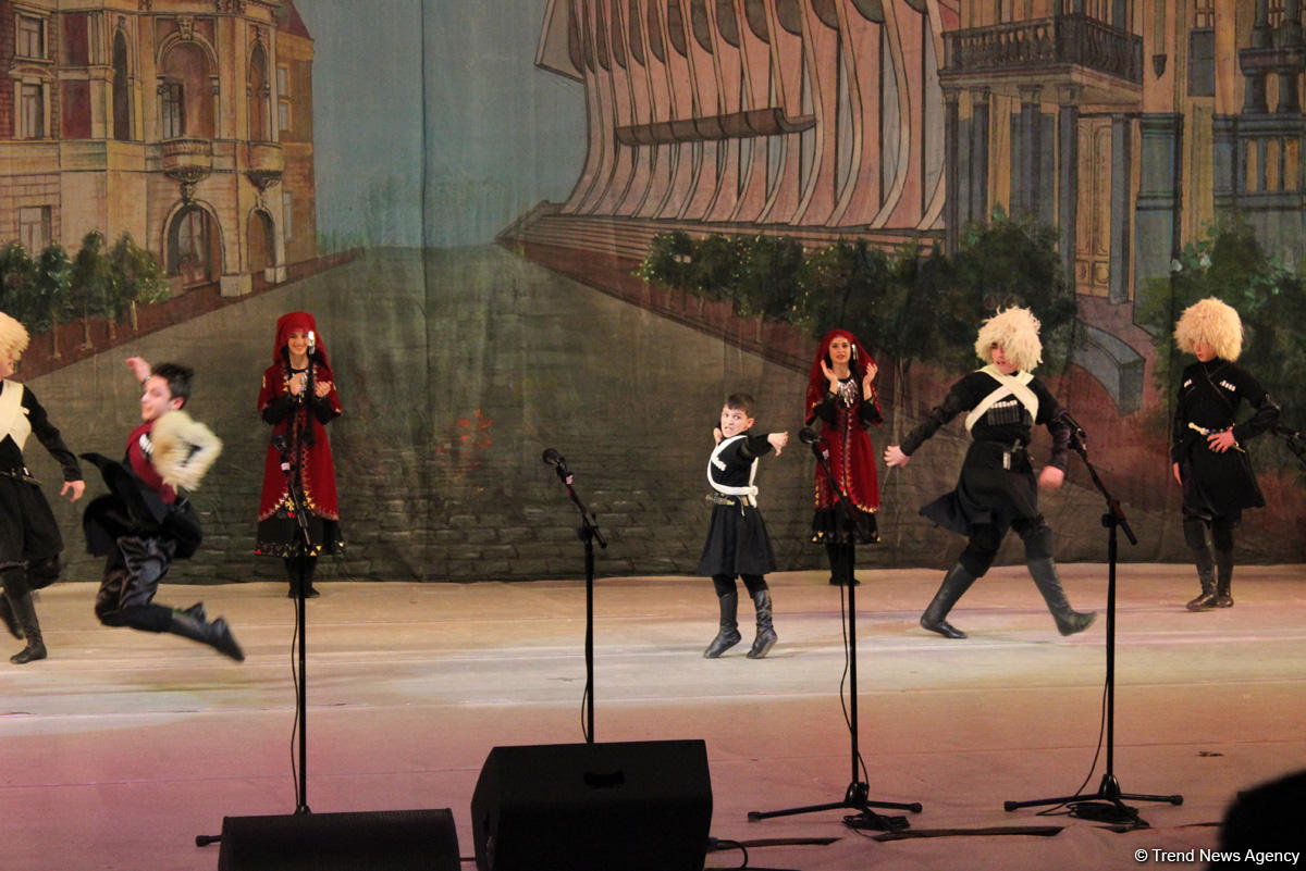 Грузины исполнили гимн Азербайджана – потрясающий праздник танца в Баку  (ФОТО, ВИДЕО)