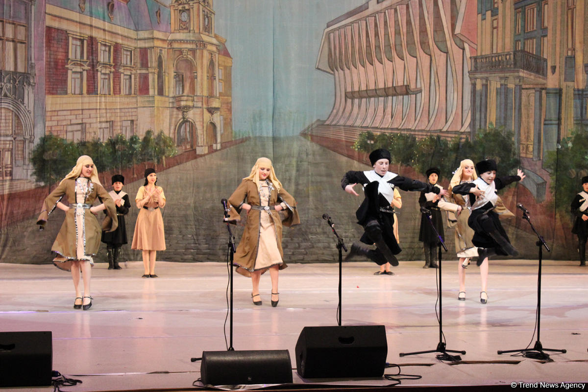 Грузины исполнили гимн Азербайджана – потрясающий праздник танца в Баку  (ФОТО, ВИДЕО)