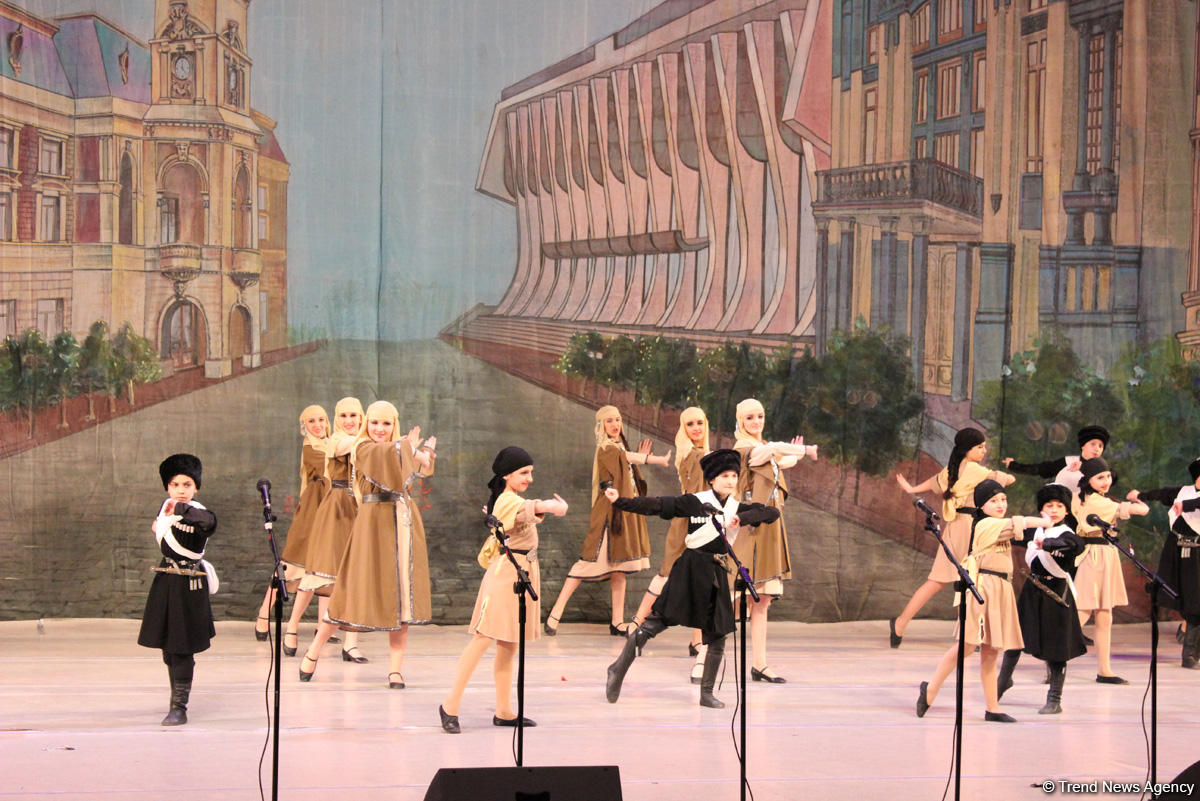 Грузины исполнили гимн Азербайджана – потрясающий праздник танца в Баку  (ФОТО, ВИДЕО)