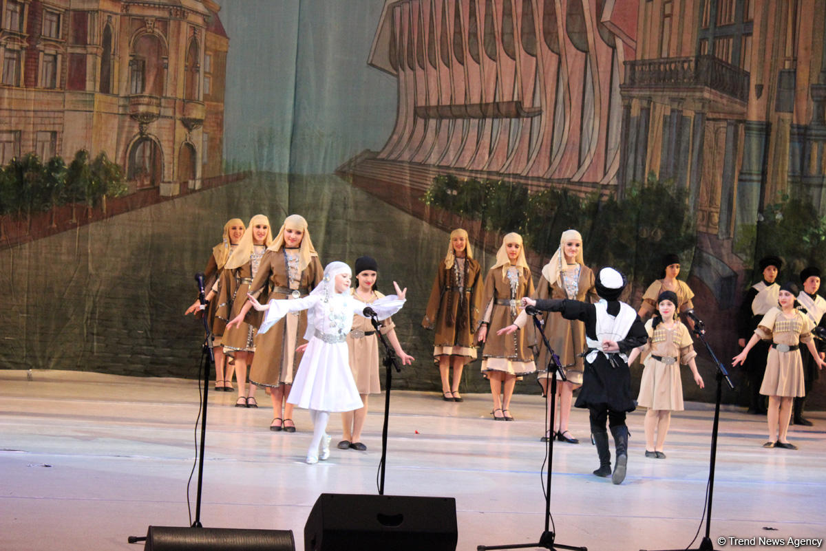 Грузины исполнили гимн Азербайджана – потрясающий праздник танца в Баку  (ФОТО, ВИДЕО)