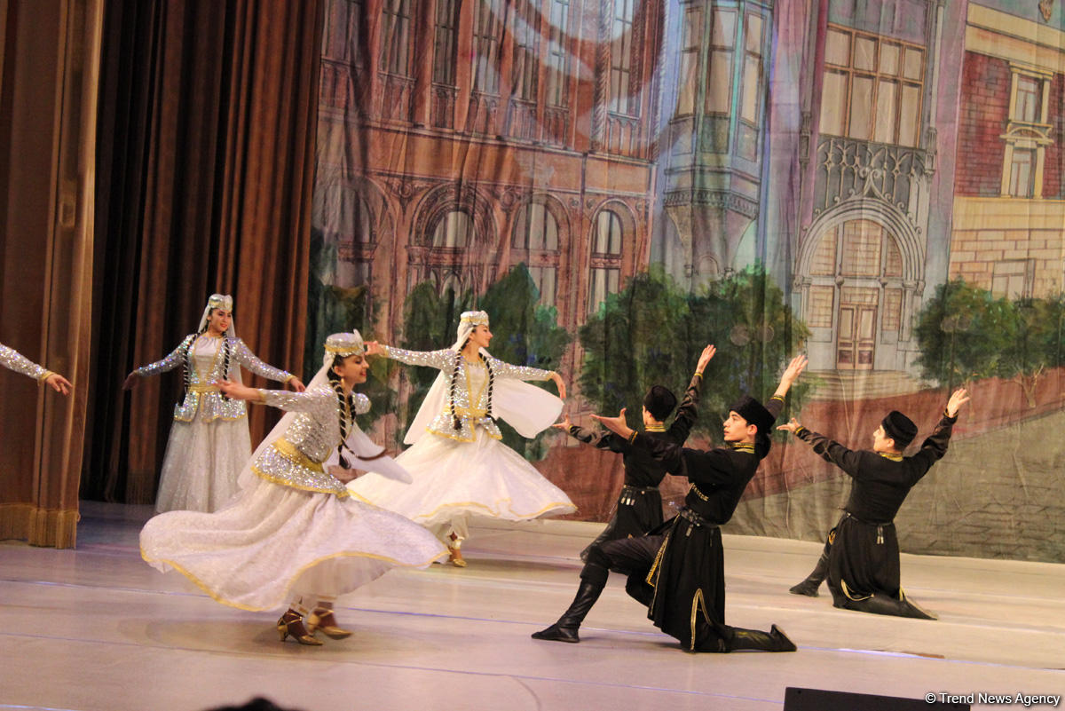 Грузины исполнили гимн Азербайджана – потрясающий праздник танца в Баку  (ФОТО, ВИДЕО)