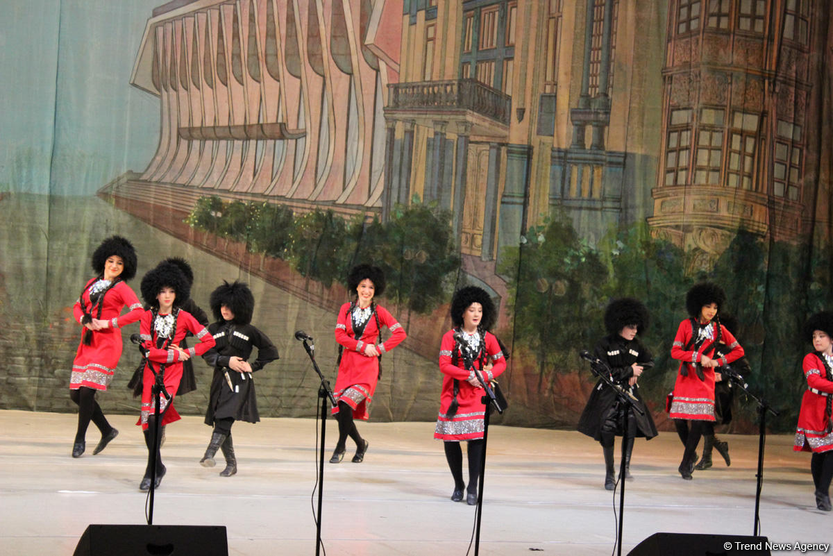 Грузины исполнили гимн Азербайджана – потрясающий праздник танца в Баку  (ФОТО, ВИДЕО)