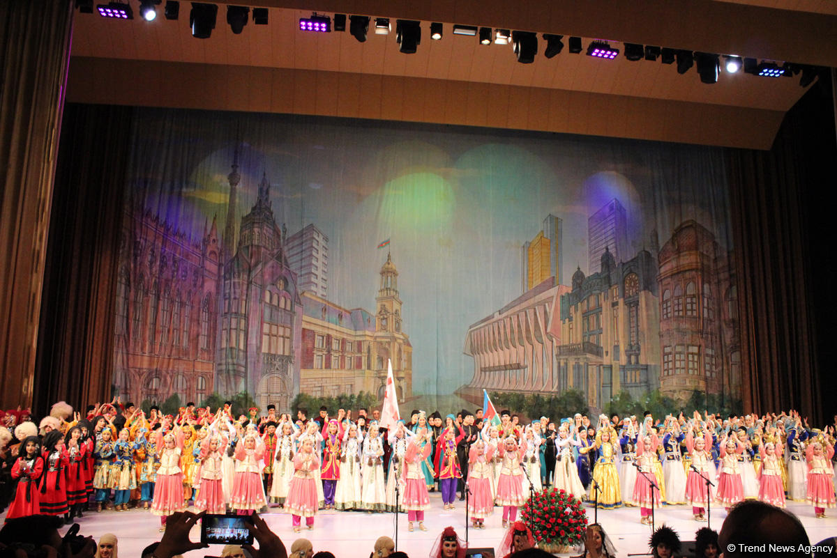 Грузины исполнили гимн Азербайджана – потрясающий праздник танца в Баку  (ФОТО, ВИДЕО)