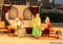 8 поцелуев Рафаэля и Джошгуна, или Как надо любить и уважать женщин (ФОТО)