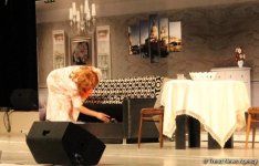 8 поцелуев Рафаэля и Джошгуна, или Как надо любить и уважать женщин (ФОТО)