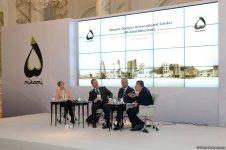 IV Глобальный Бакинский форум продолжает свою работу (ФОТО)