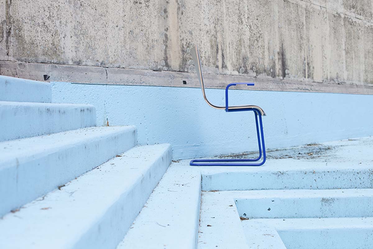 Уникальное кресло-качалка для зарядки телефона от Заура Алиева (ФОТО)