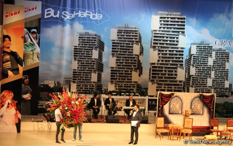 8 поцелуев Рафаэля и Джошгуна, или Как надо любить и уважать женщин (ФОТО)