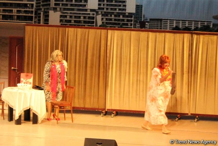 8 поцелуев Рафаэля и Джошгуна, или Как надо любить и уважать женщин (ФОТО)