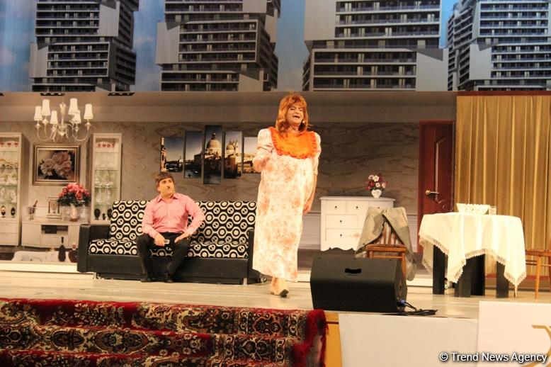 8 поцелуев Рафаэля и Джошгуна, или Как надо любить и уважать женщин (ФОТО)