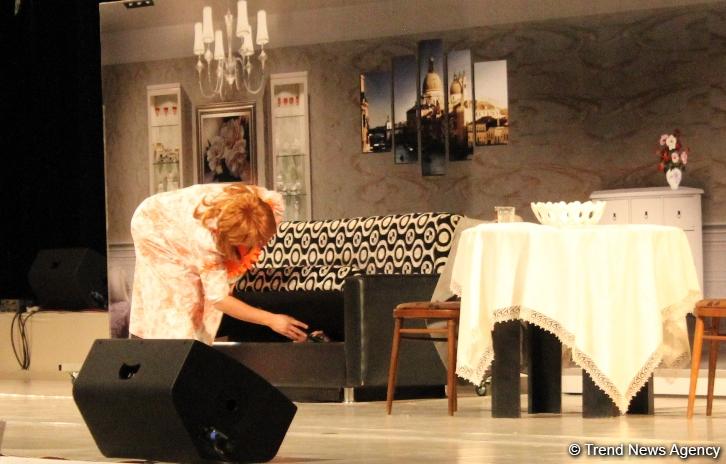 8 поцелуев Рафаэля и Джошгуна, или Как надо любить и уважать женщин (ФОТО)