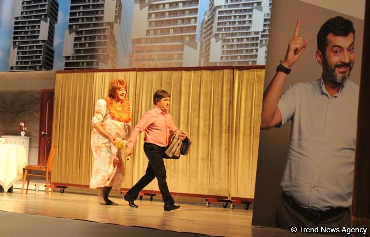 8 поцелуев Рафаэля и Джошгуна, или Как надо любить и уважать женщин (ФОТО)