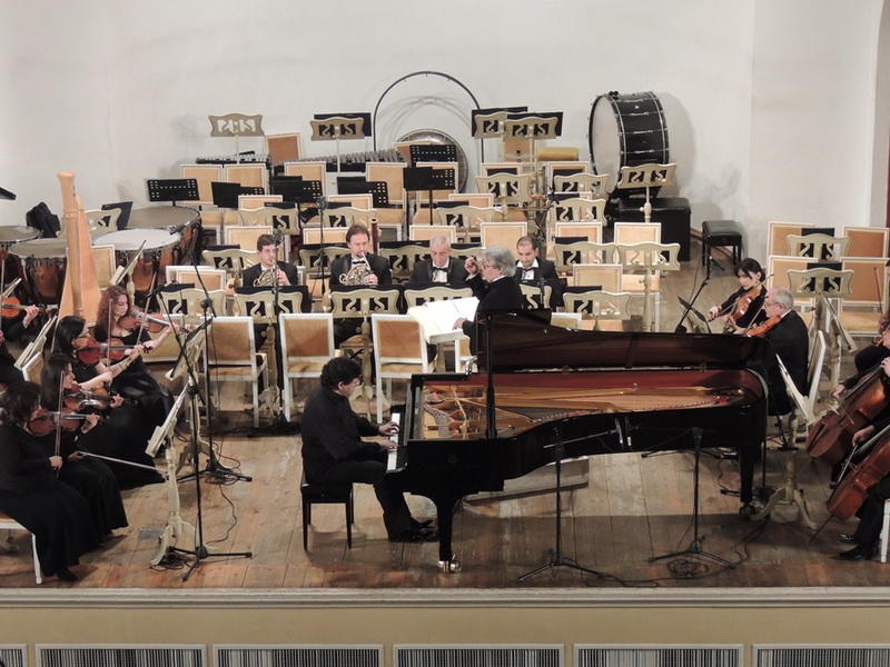 Грандиозный концерт Мурада Адыгезалзаде на сцене Филармонии (ФОТО)