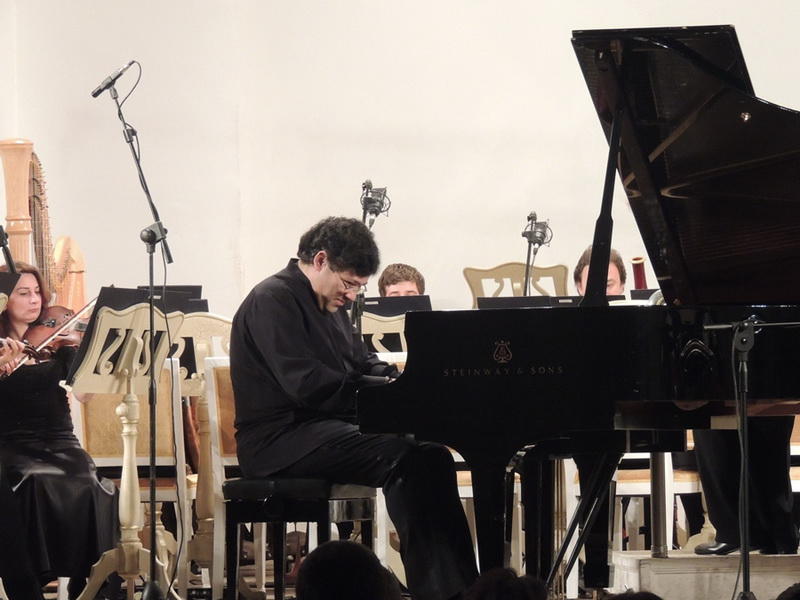 Грандиозный концерт Мурада Адыгезалзаде на сцене Филармонии (ФОТО)