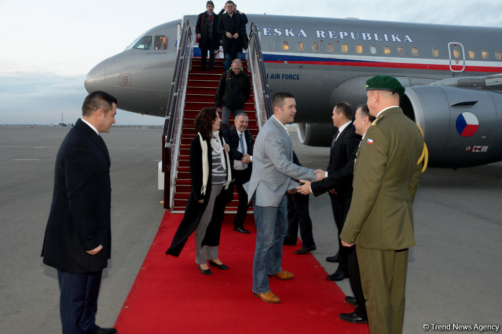 Председатель палаты депутатов парламента Чехии прибыл в Азербайджан (ФОТО)