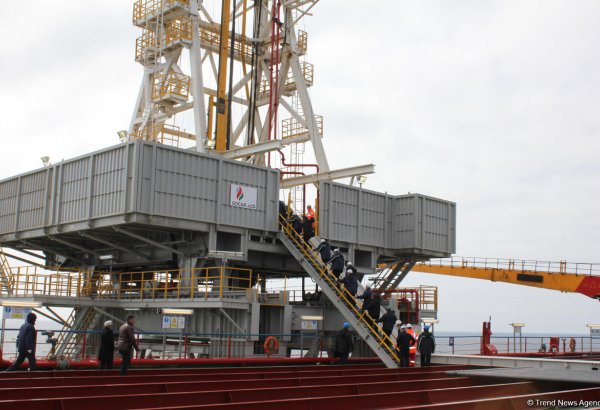 SOCAR построит новую платформу на месторождении на Каспии