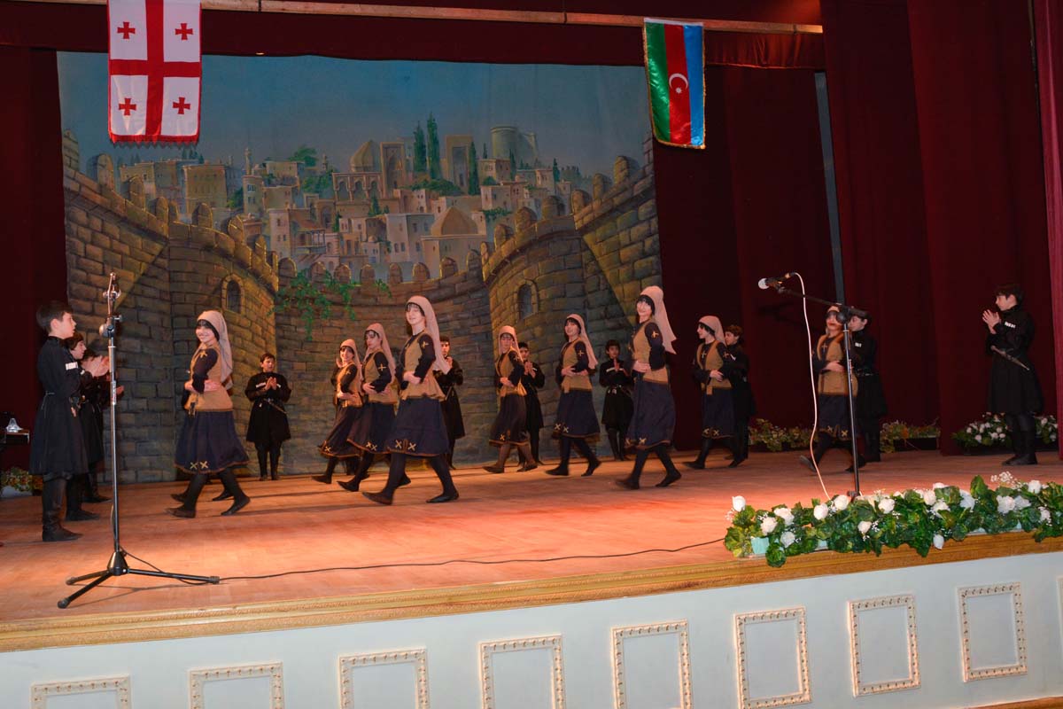 Азербайджанцы и грузины провели фестиваль "Солнце будущего" (ФОТО)