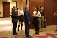 Employ провел в Баку дискуссию "Проблемы талантов в условиях развивающегося рынка труда. Важность  правильного выбора карьеры" (ФОТО)