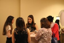 Employ провел в Баку дискуссию "Проблемы талантов в условиях развивающегося рынка труда. Важность  правильного выбора карьеры" (ФОТО)