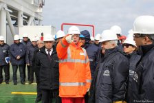 SOCAR сдала в эксплуатацию новую платформу на Каспии (ФОТО)