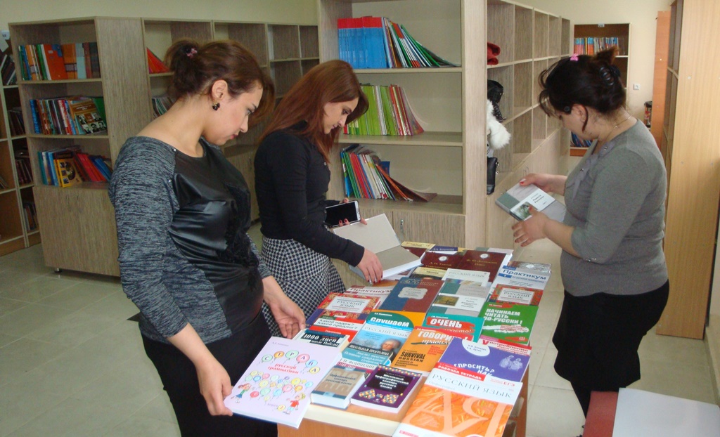 В Масаллы и Лянкяране прошла олимпиада по русскому языку и литературе (ФОТО)